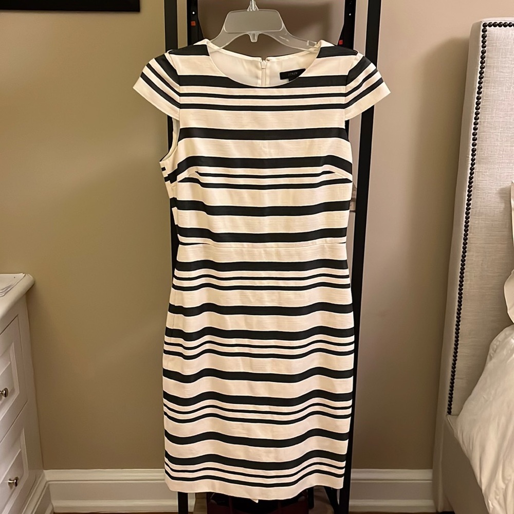 J Crew fitted midi dress in cream and navy. Size 2